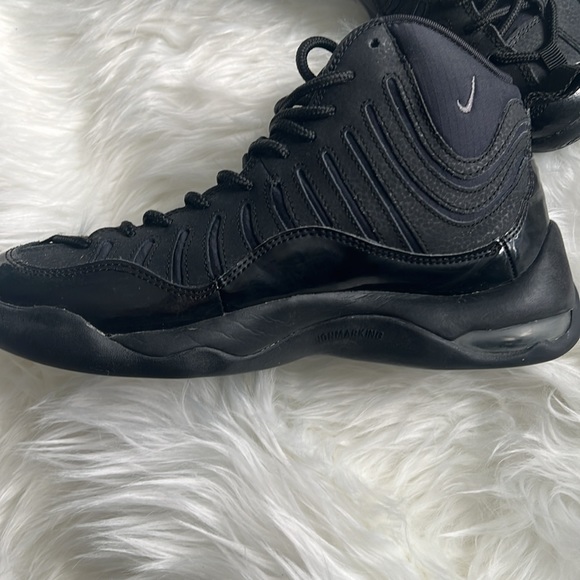 Boys Bakin Black Nike sneakers size 6 - Picture 6 of 7